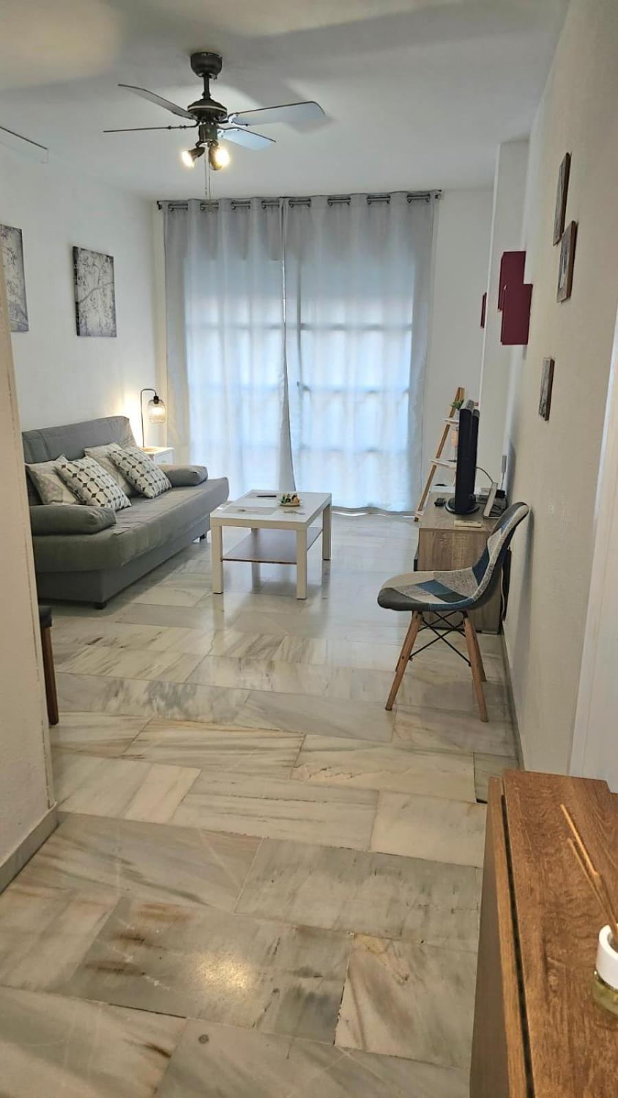 Ideal Holiday Apartment One Bedroom City Center Малага Экстерьер фото